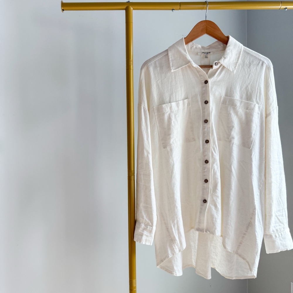 EUC Cable and Gauge Long Sleeve Button Down